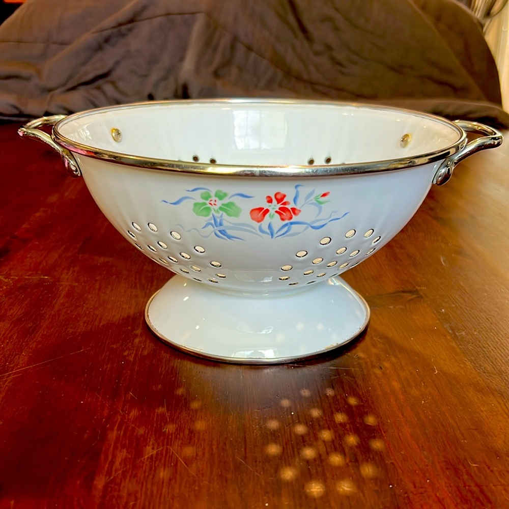 Pedestal Enamel Colander Ivory with Silver Trim and Painted Flowers Farmhouse